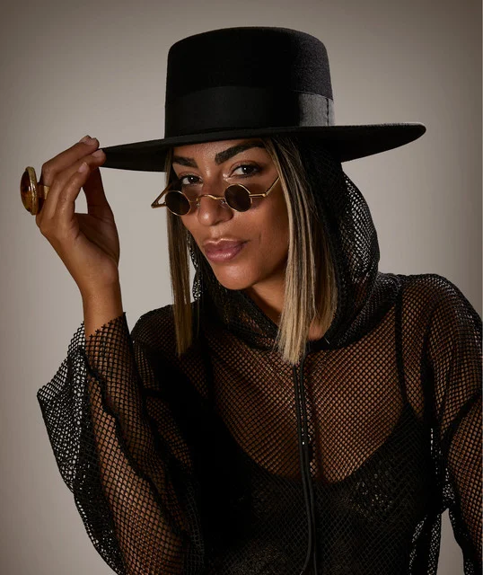 Claudia Leon