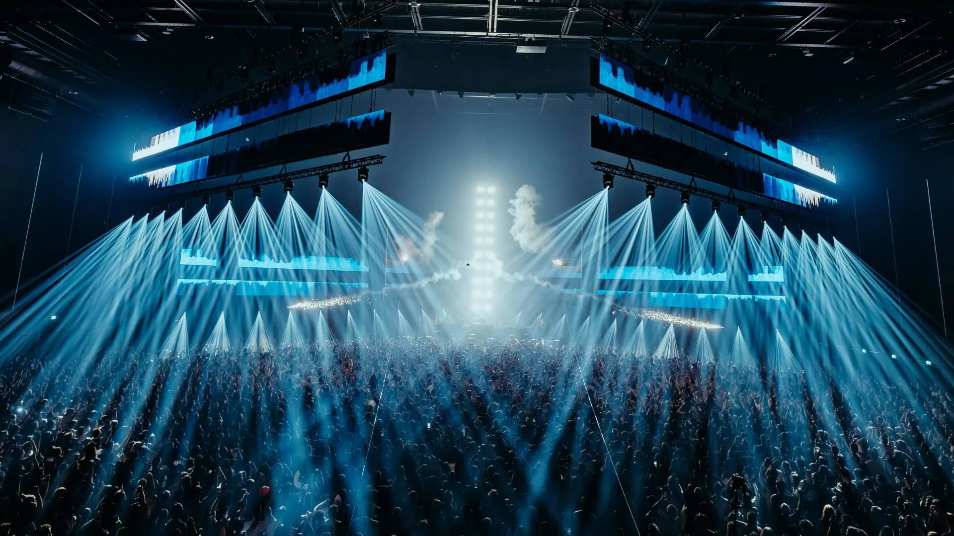 By Day - Rotterdam Rave - Kick-Off 2027 'Modular presents' in Rotterdam Ahoy, Rotterdam